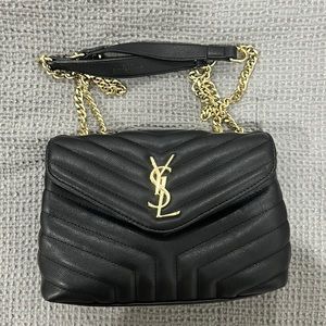 Medium sized Chain Shoulder Black Loulou